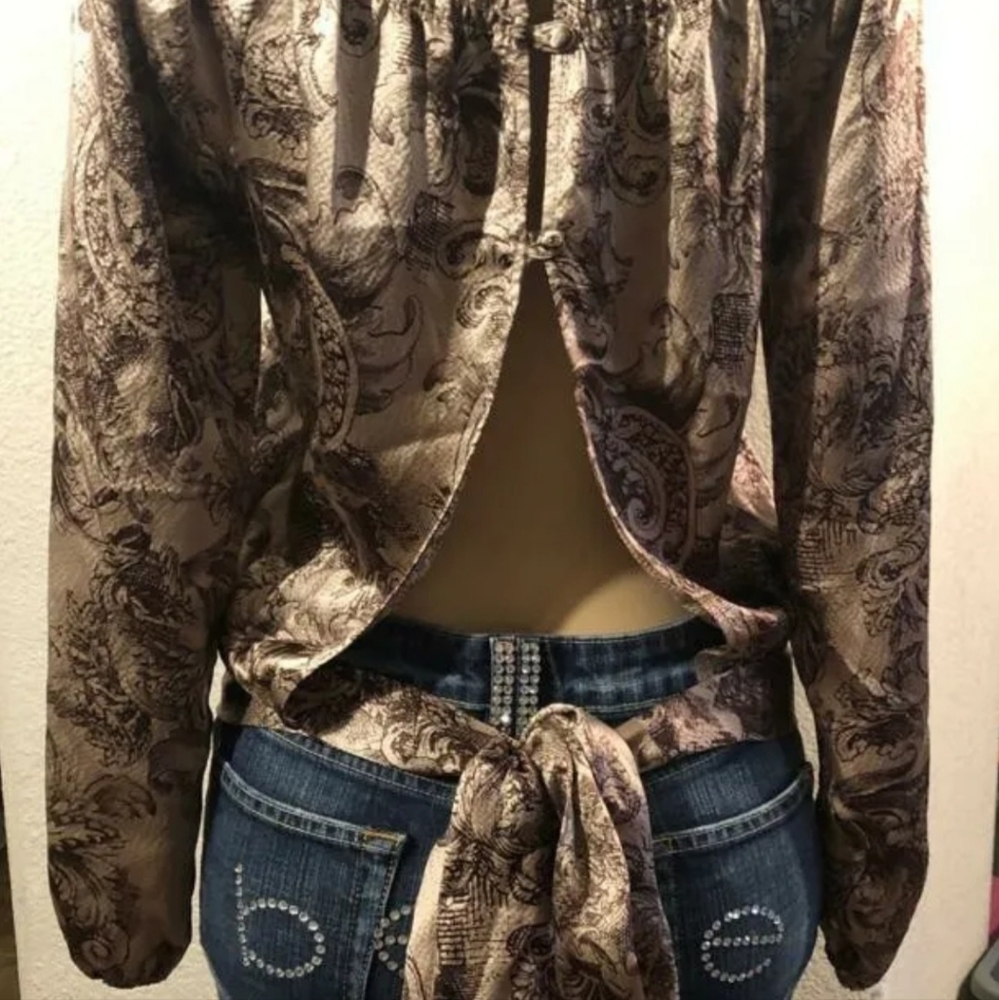 BCBGMAXAZRIA Boat neck Women Sz XXS Blouse Long Sleeve Batik pattern Metallic C1